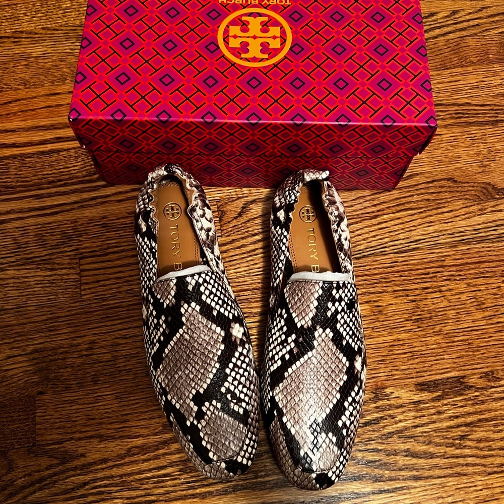 NWT Tory Burch Kira Loafer